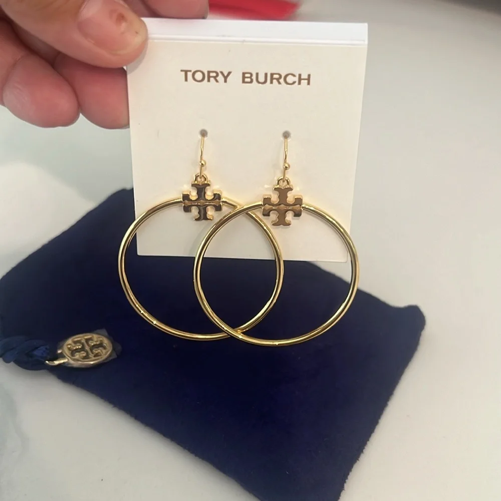 Tory Burch Stocked-T Hoop